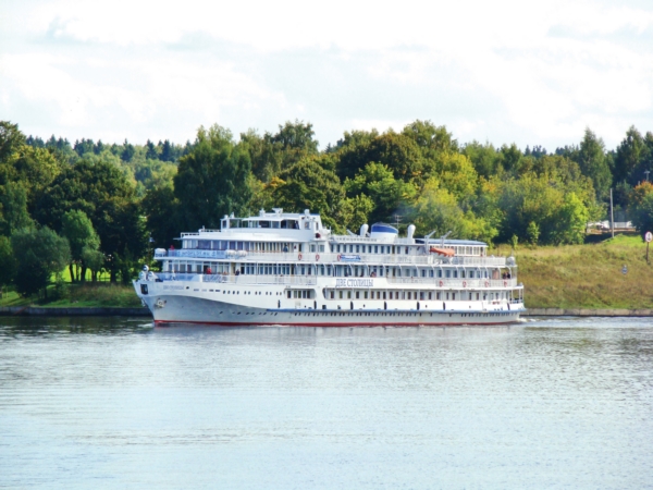 Теплоход "Две столицы"